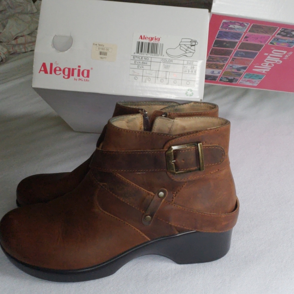 Ankle boots